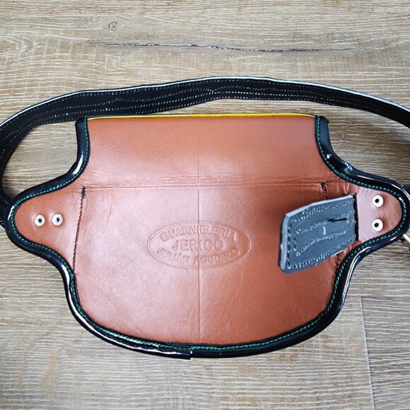 Julian Agudelo Carrieles Columbian Genuine Leather and Fur Crossbody / Satchel - Picture 10 of 15